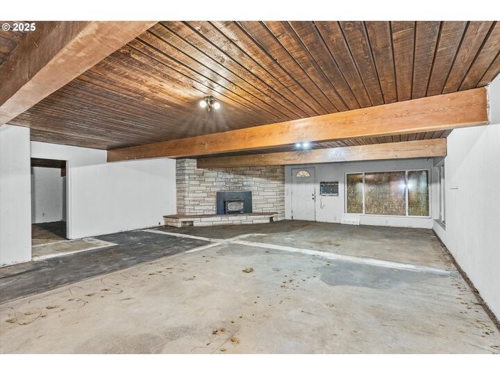 Property Photo: 4400 Foothill Blvd OR 97526