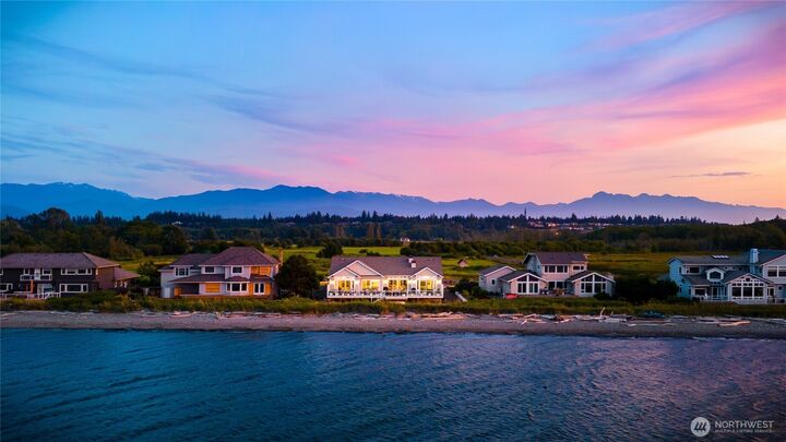 Property Photo: 33 E Seashore Lane WA 98382