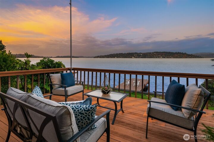 9764  Rainier Avenue S  Seattle WA 98118 photo