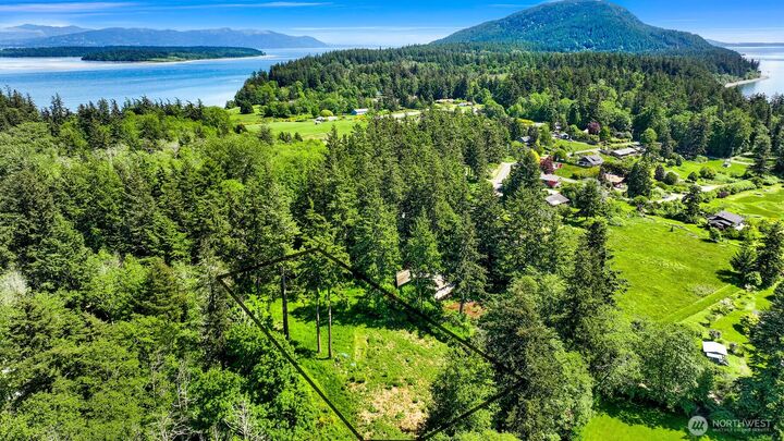 2093  Granger Way  Lummi Island WA 98262 photo