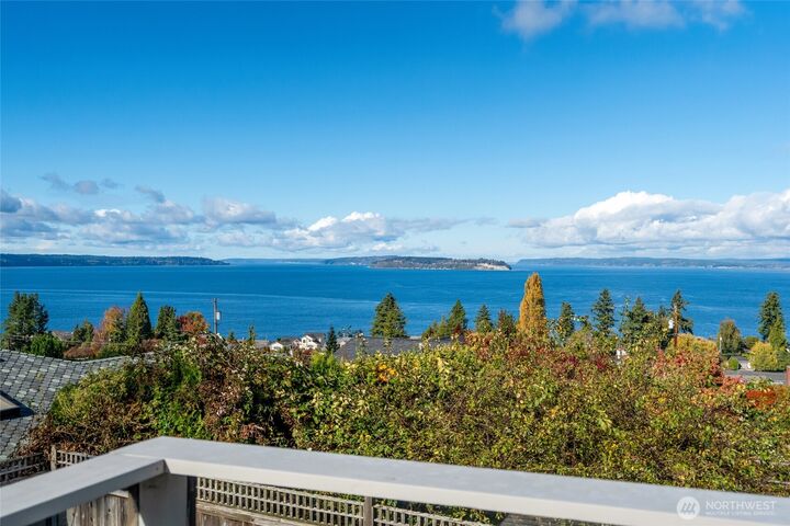 5010  33rd Avenue W  Everett WA 98203 photo