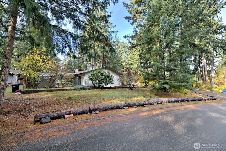 Property Photo: 7111 41st Avenue SE WA 98503