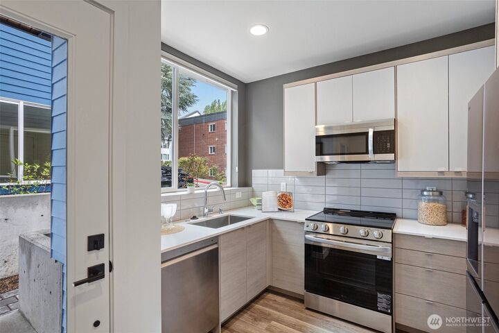 Property Photo: 2525 29th Avenue S C WA 98144