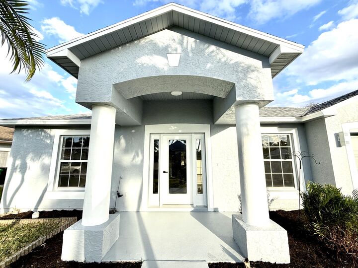 Property Photo: 2887 SE Eagle Drive FL 34984