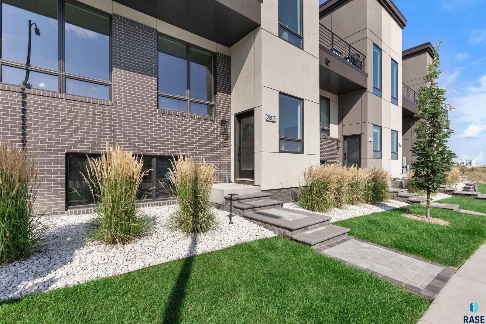 Property Photo: 2807 S Terry Ave SD 57106