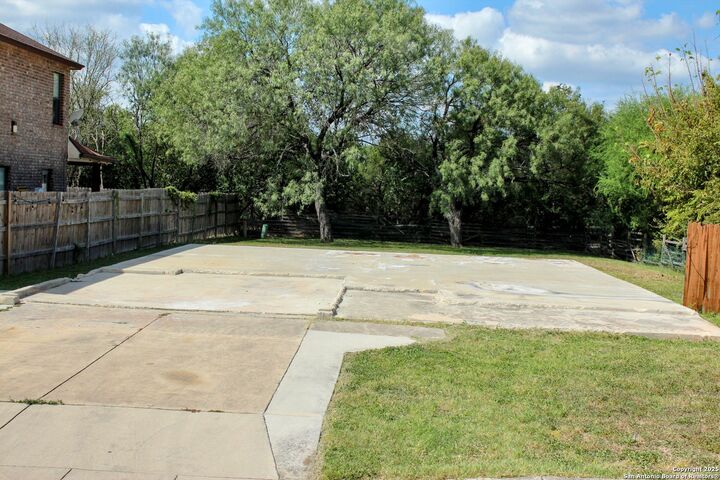 Property Photo:  7142 Shady Elms  TX 78240 