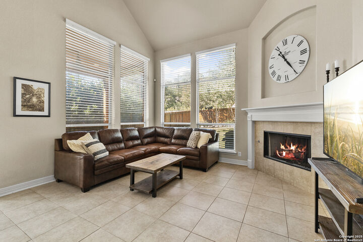 24019 Canyon Row  San Antonio TX 78260 photo