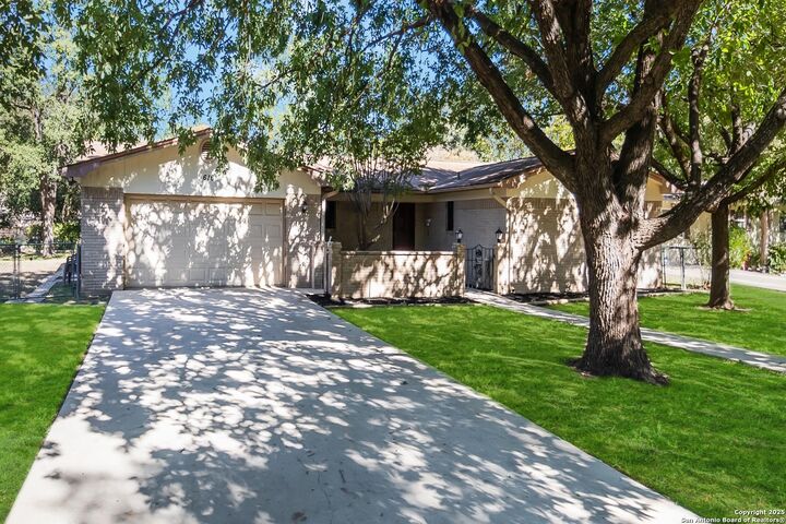 Property Photo:  616 Ridgecrest  TX 78130 