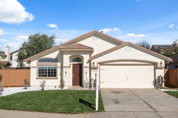Property Photo:  1439 Wolf Court  CA 93905 