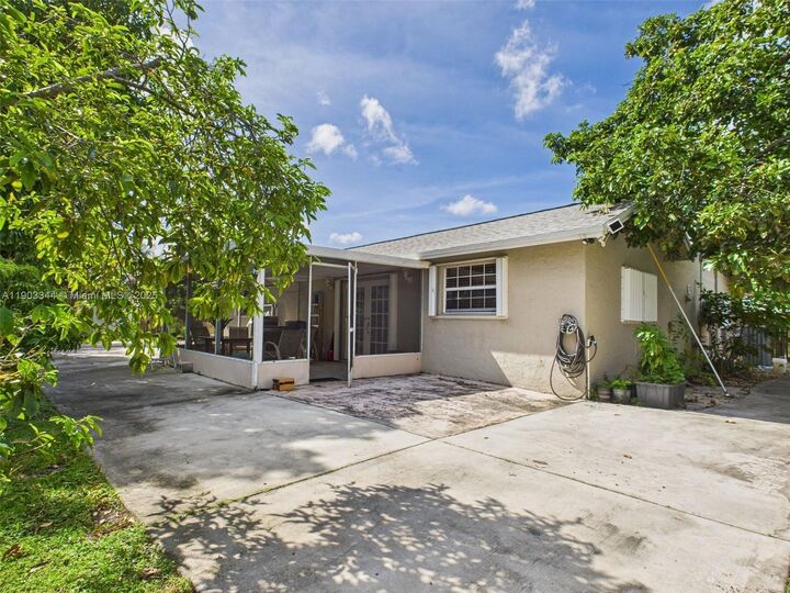 Property Photo:  301 NW 83rd Way  FL 33024 