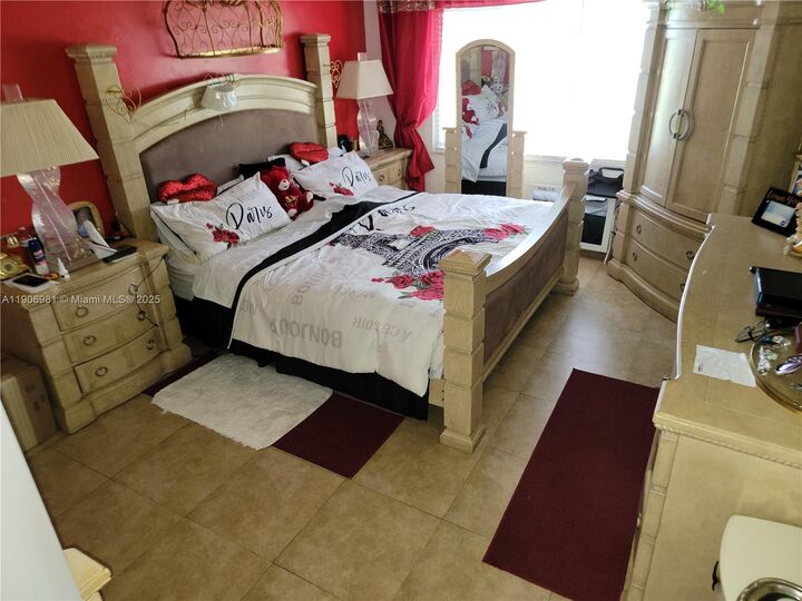 Property Photo:  1200 SW 125th Ave 211L  FL 33027 