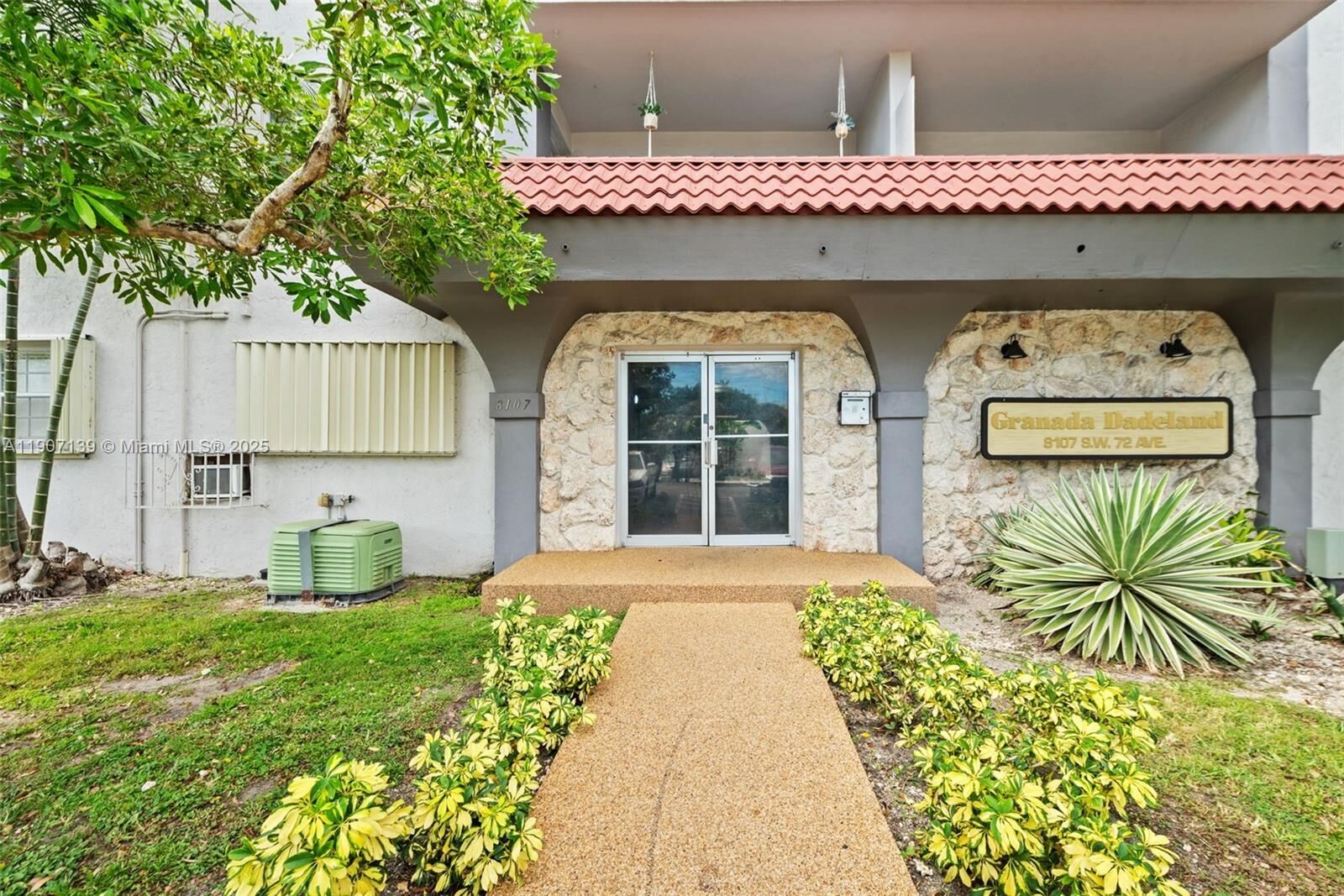 Property Photo: 8107 SW 72nd Ave 407E FL 33143