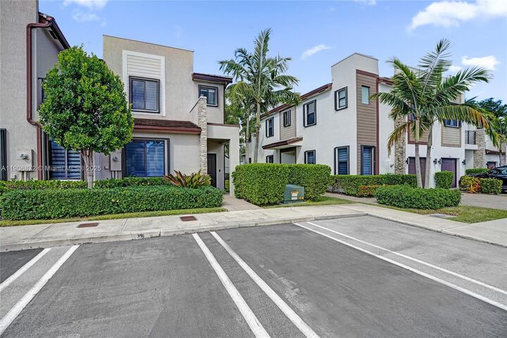 Property Photo:  391 NE 208th Ter  FL 33179 