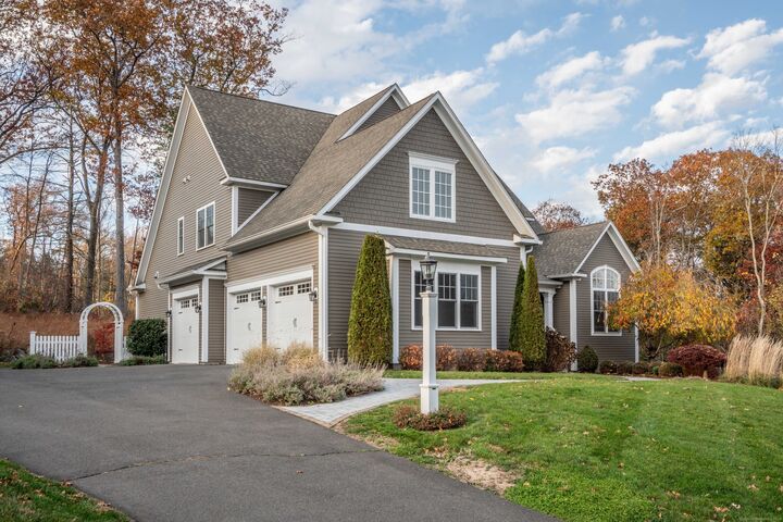 Property Photo: 7 Newcastle Place CT 06085