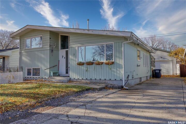 7 Howell Avenue  Saskatoon SK S7L 3S7 photo