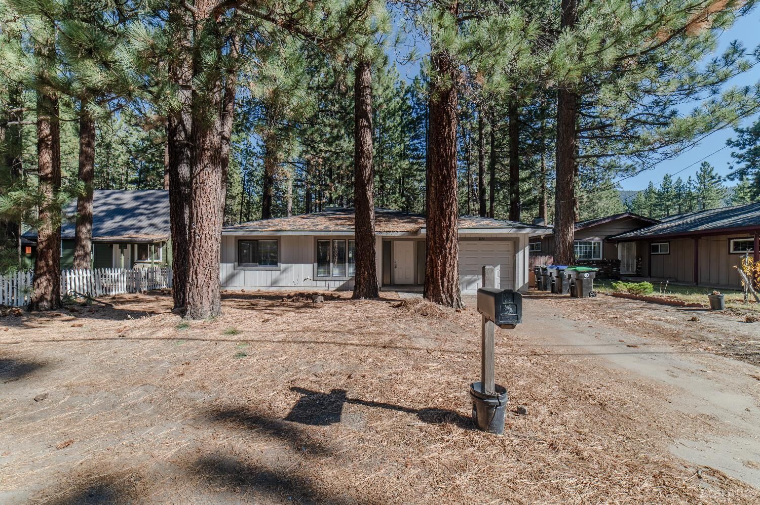 Property Photo: 1079 Glenwood Way CA 96150
