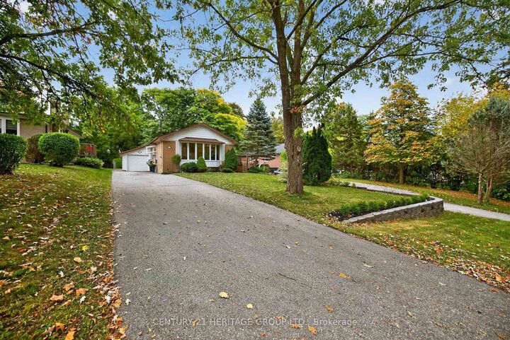 Property Photo:  49 Bayview Parkway  ON L3Y 3W2 