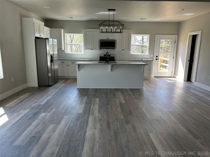 Property Photo: 503 Cemetery Road OK 74434