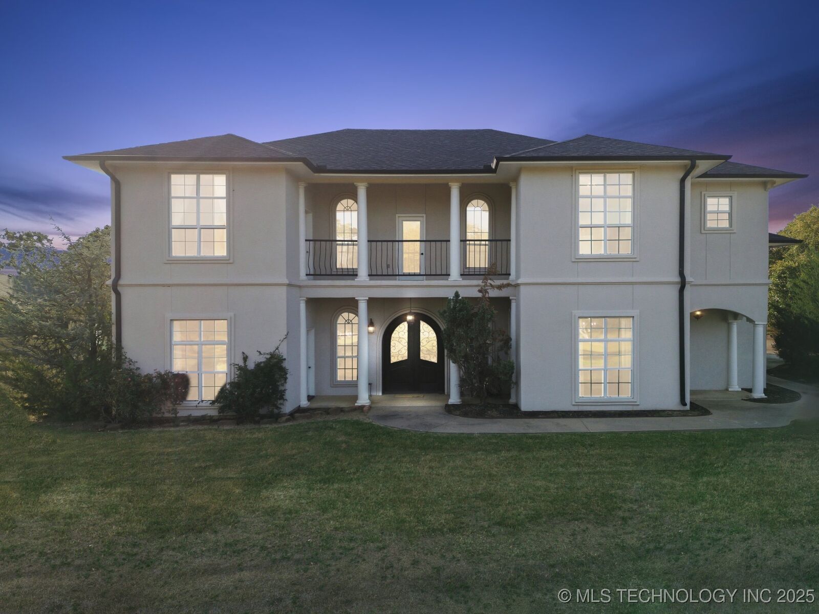 Property Photo:  604 Cedar Ridge Road  OK 74432 