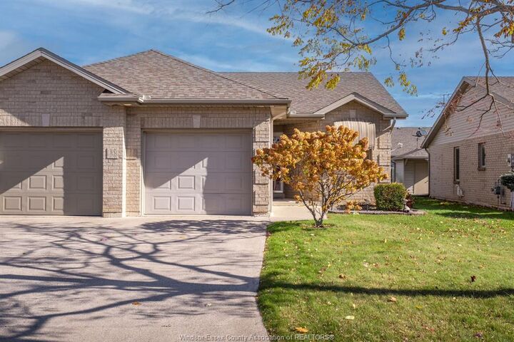 125 Woodycrest Avenue  Kingsville ON N9Y 4G3 photo