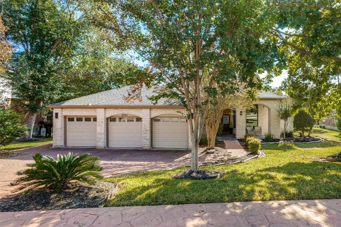 Property Photo: 2801 Barton Point Drive TX 78733