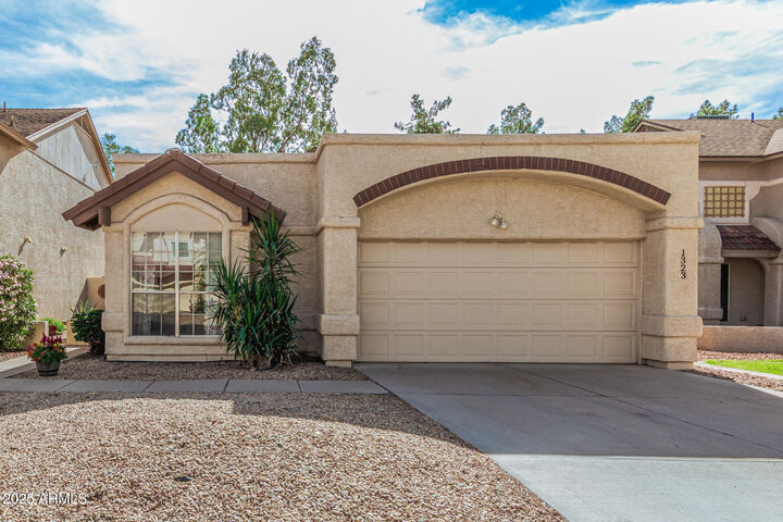 1323 W Manor Street  Chandler AZ 85224 photo