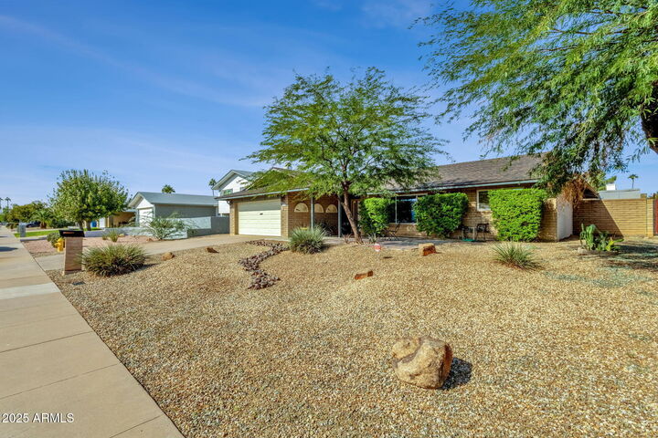 Property Photo:  1704 E Bell De Mar Drive  AZ 85283 