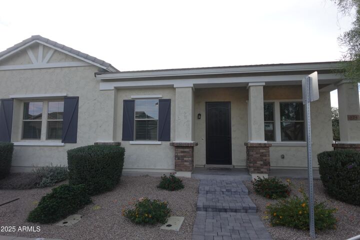 Property Photo:  324 N 56th Place  AZ 85208 