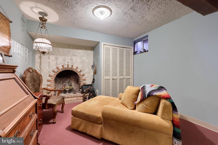 Property Photo: 19 Club Lane PA 19607