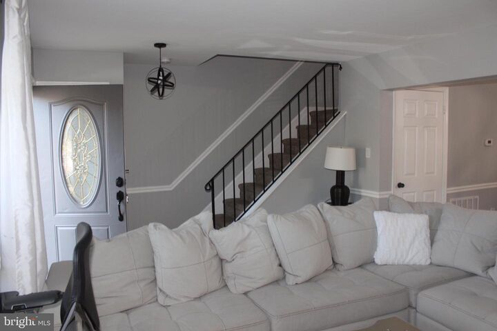 Property Photo:  
