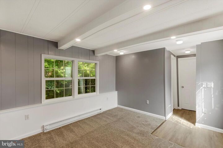 Property Photo:  2 Windsor Acrs  PA 17366 