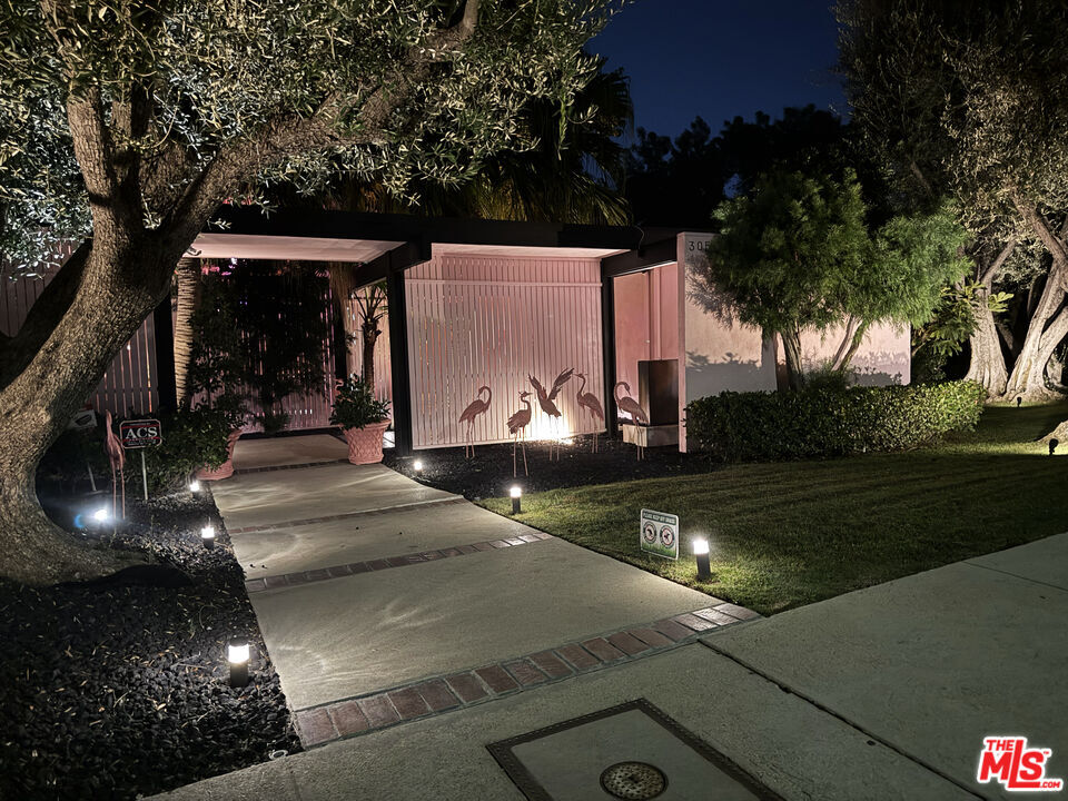 Property Photo:  3056 Corda Dr  CA 90049 