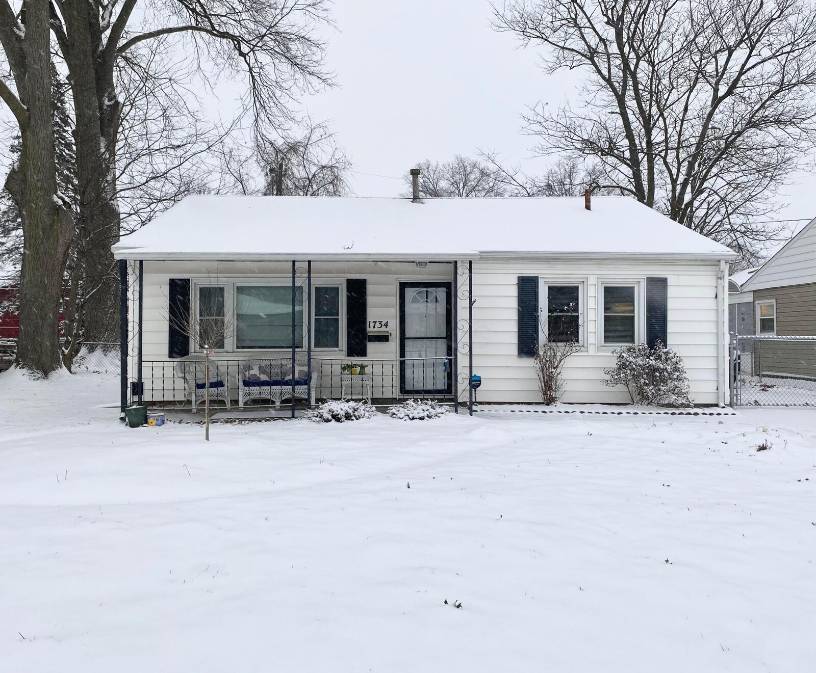 Property Photo:  1734 Ferris Road  OH 43224 