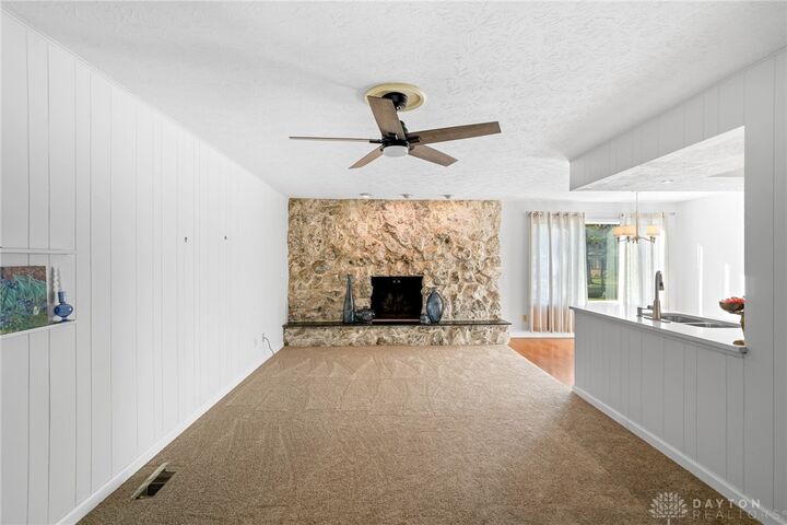 Property Photo: 935 Heathshire Drive OH 45459