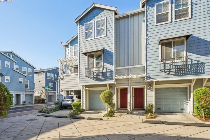 Property Photo: 640 Mesa Cir CA 94541