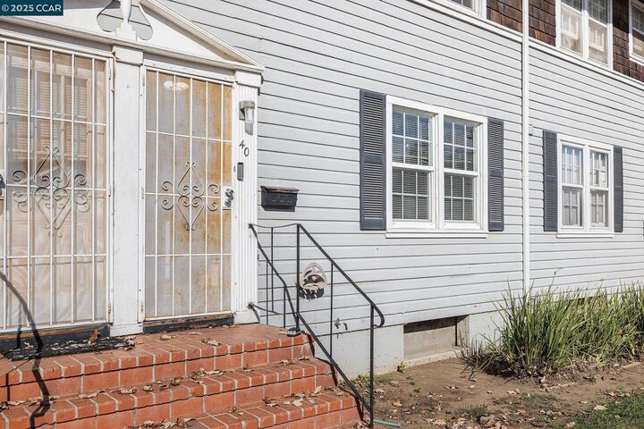 Property Photo: 40 Baldwin St CA 94590