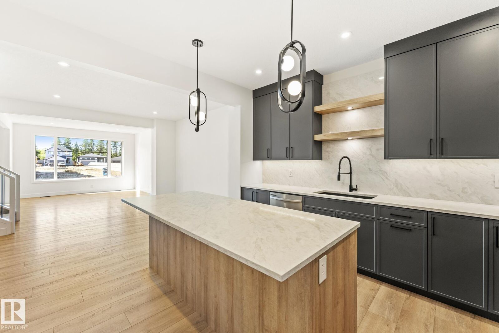 Property Photo: 103 Newbury Ci AB T8B 0E8