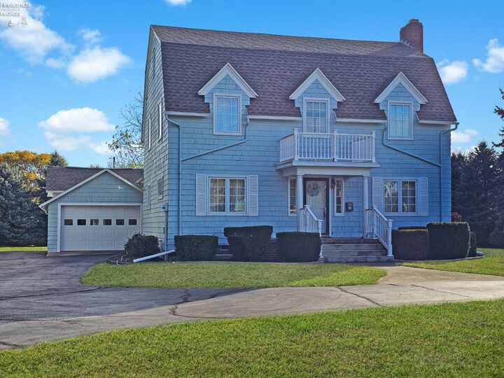 Property Photo: 810 N Main Street OH 43410