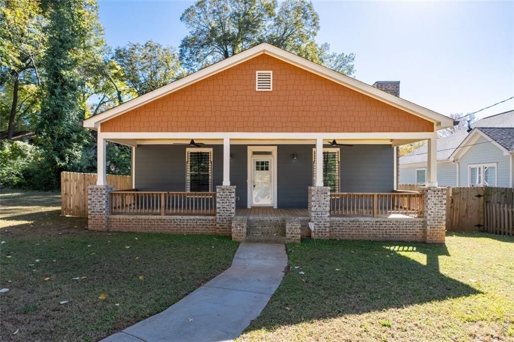 Property Photo: 1070 Lucile Avenue SW GA 30310