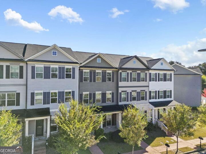 Property Photo: 3619 Hawthorne Terrace GA 30337