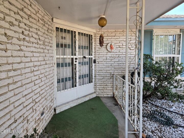Property Photo: 1649 Lomaland Drive TX 79935