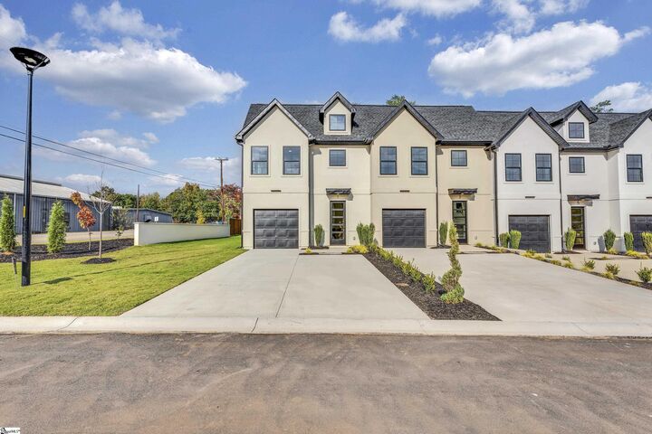 Property Photo: 1 Taverly Drive SC 29605