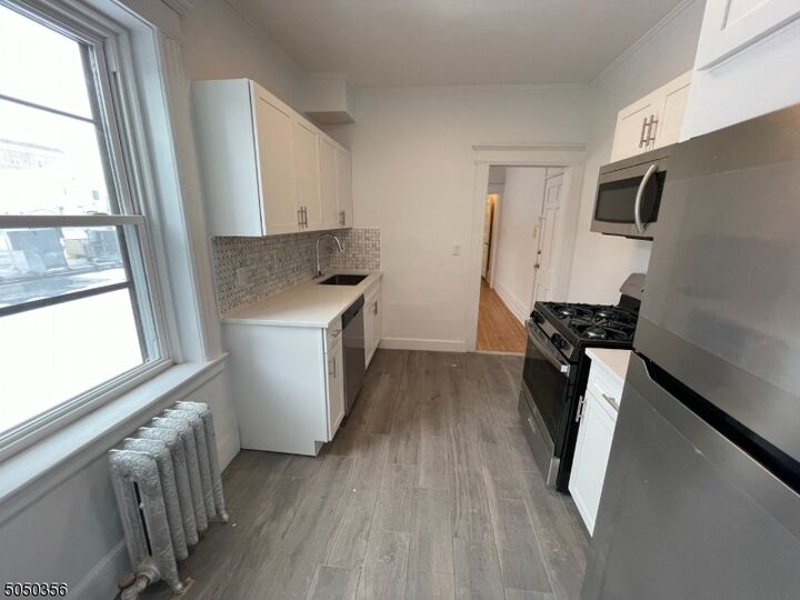 Property Photo:  570 Bloomfield Ave 2  NJ 07042 