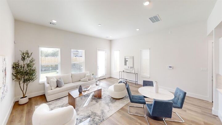 5616 Bertellis Lane  Houston TX 77091 photo