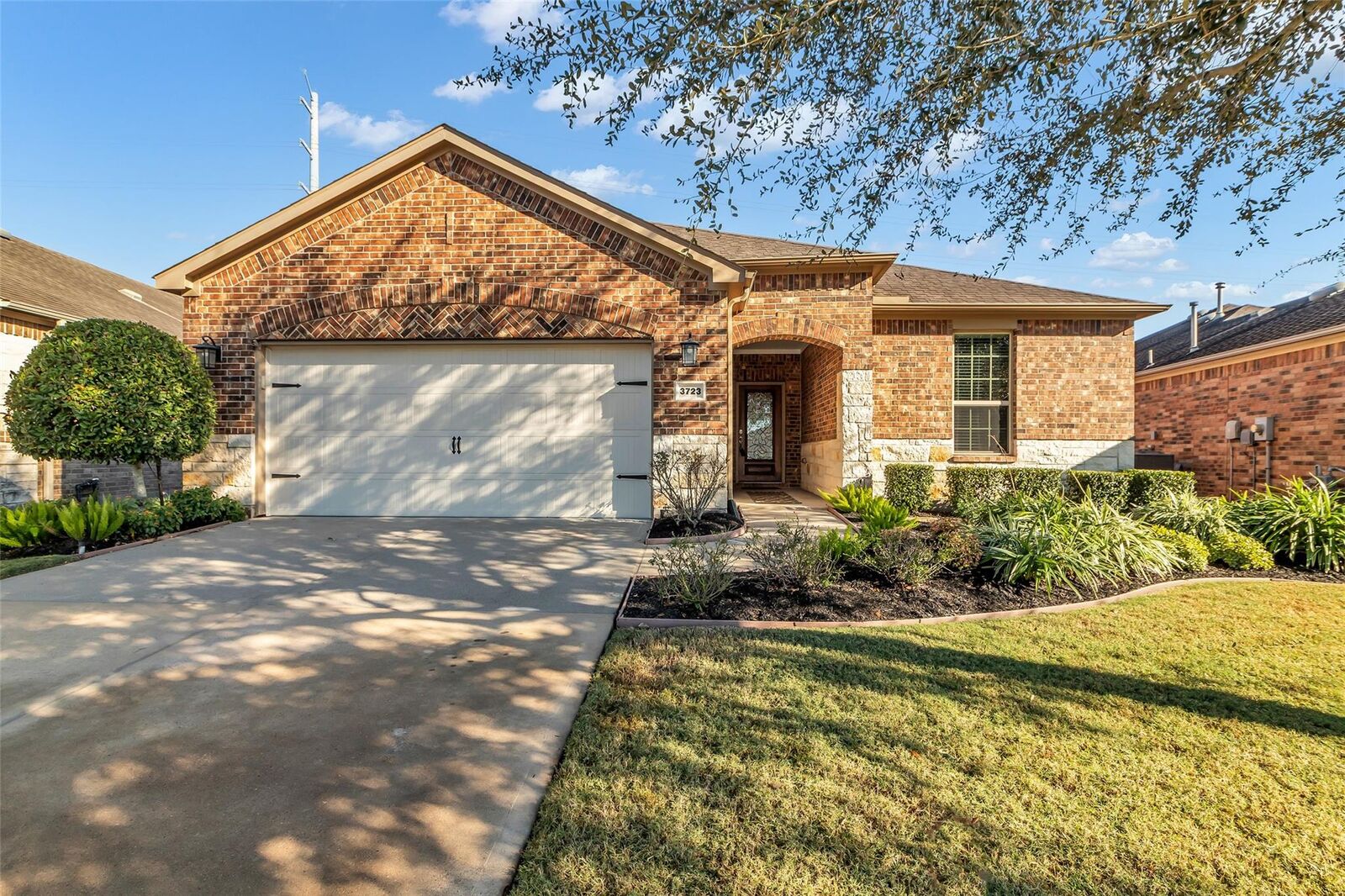 Property Photo: 3723 Paper Birch Drive TX 77469