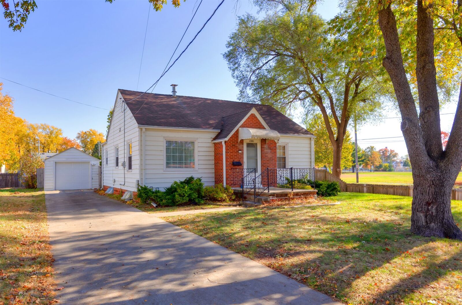 Property Photo: 2301 50th Street IA 50310