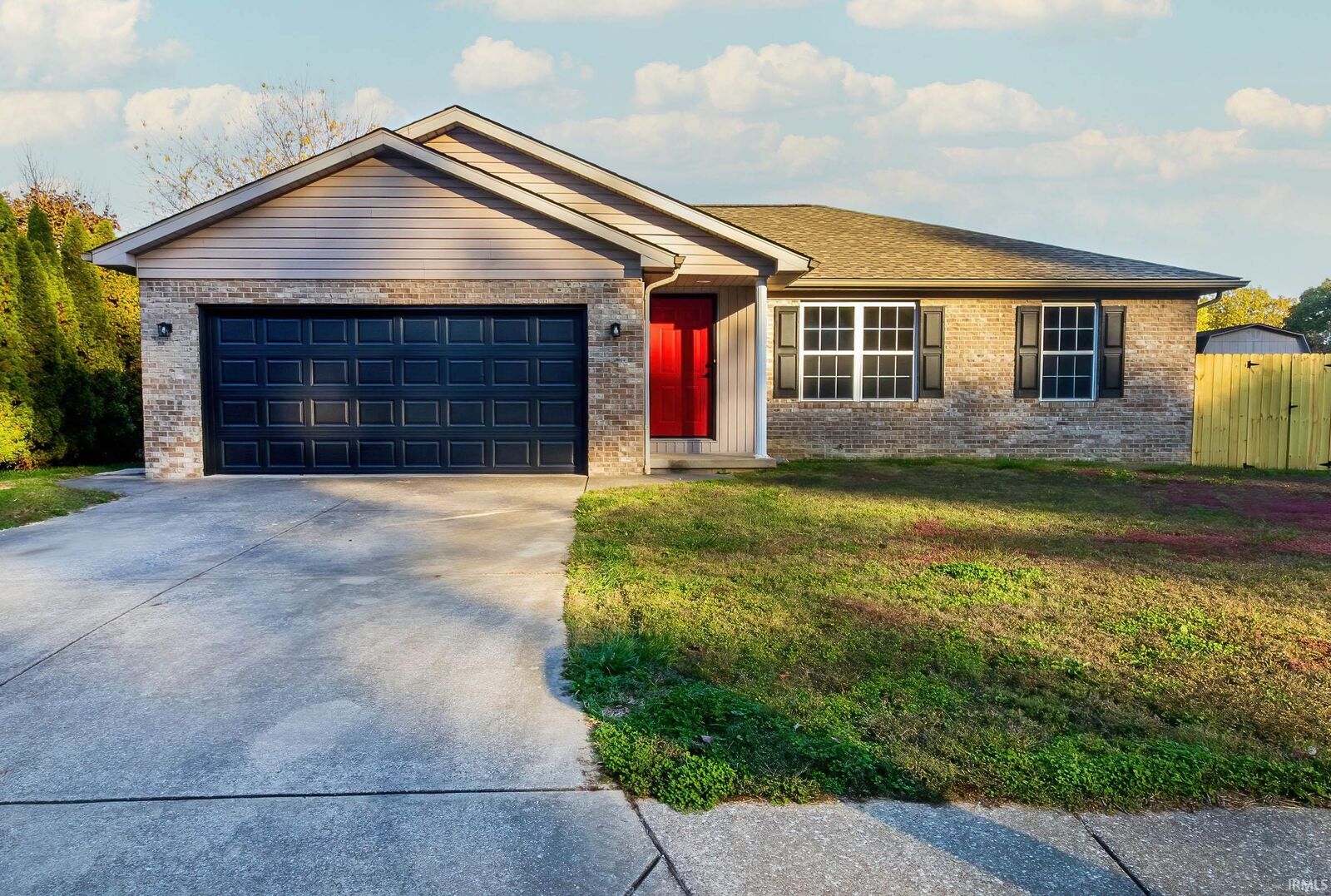 Property Photo: 5222 Arches Drive IN 47630