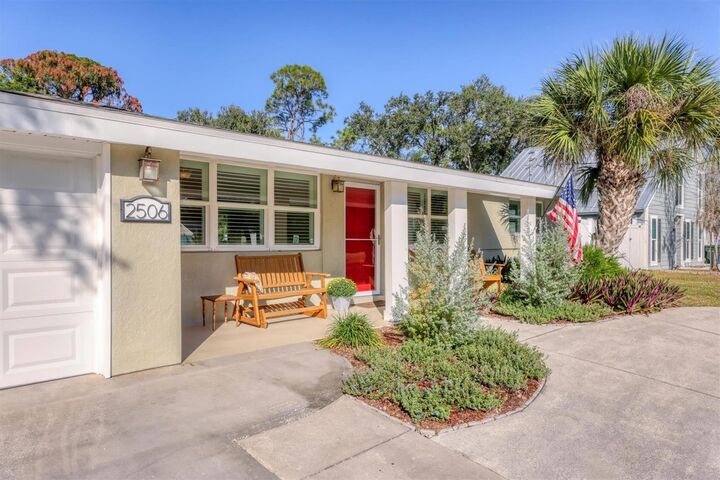 Property Photo: 2506 Teal Avenue FL 34232