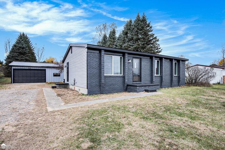 Property Photo: 6553 N Lake Road MI 48464-9703