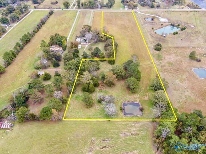 Property Photo: 11735 Al Hwy 33 AL 35650